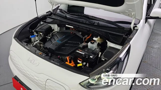 Kia Niro — Фото автомобиля 6