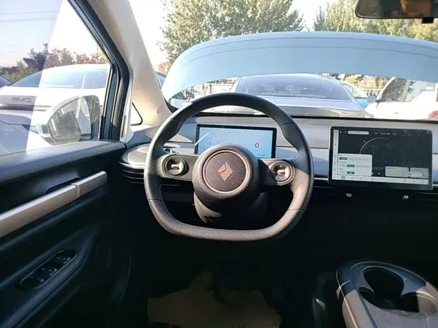 Baojun Cloud — Фото автомобиля 10