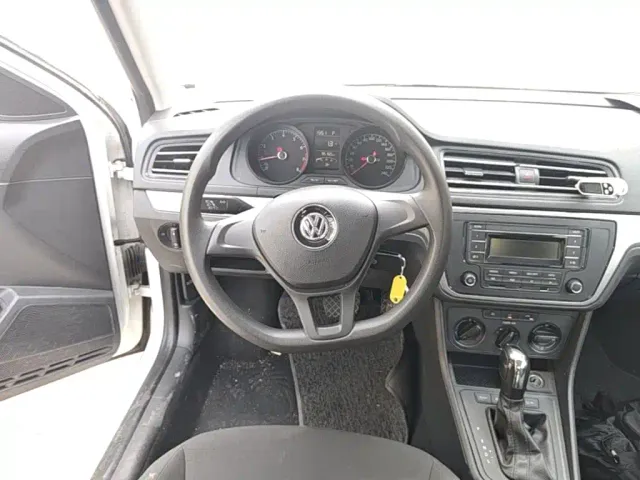 Volkswagen Lavida — Фото автомобиля 10