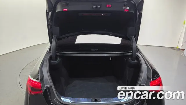 Mercedes-Benz S-Class — Фото автомобиля 20