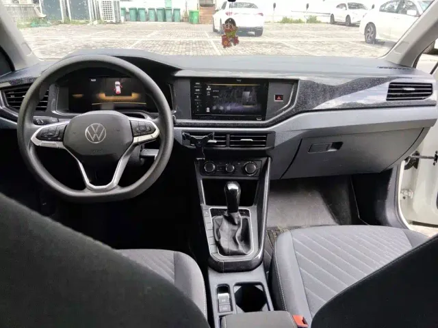 Volkswagen Lavida — Фото автомобиля 12