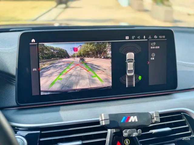 BMW 5 Series — Фото автомобиля 13