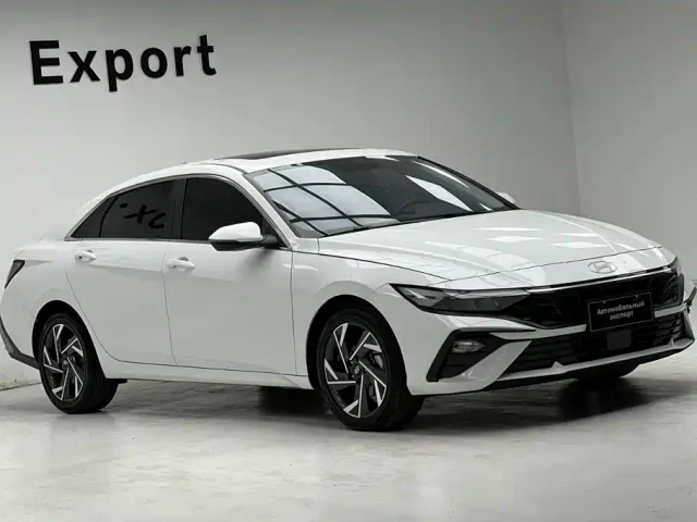 Hyundai Elantra — Фото автомобиля 3