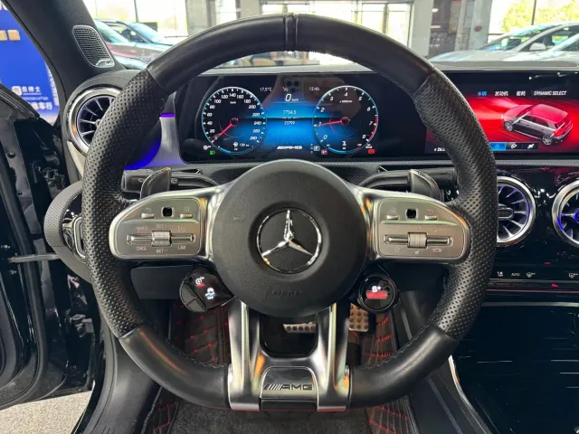 Mercedes-Benz A-Class AMG — Фото автомобиля 9
