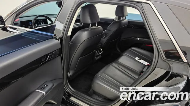 Hyundai Grandeur GN7 — Фото автомобиля 12