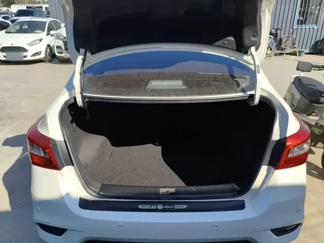 Nissan Sylphy — Фото автомобиля 18
