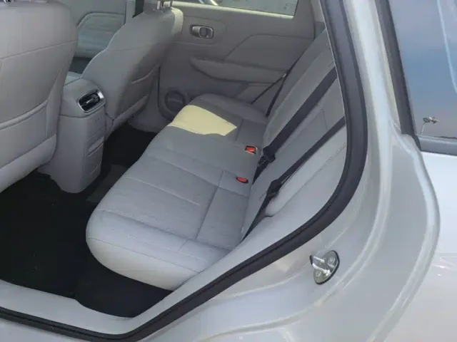 Leapmotor Leapmotor B10 2025 510 Joy Edition — Фото автомобиля 21