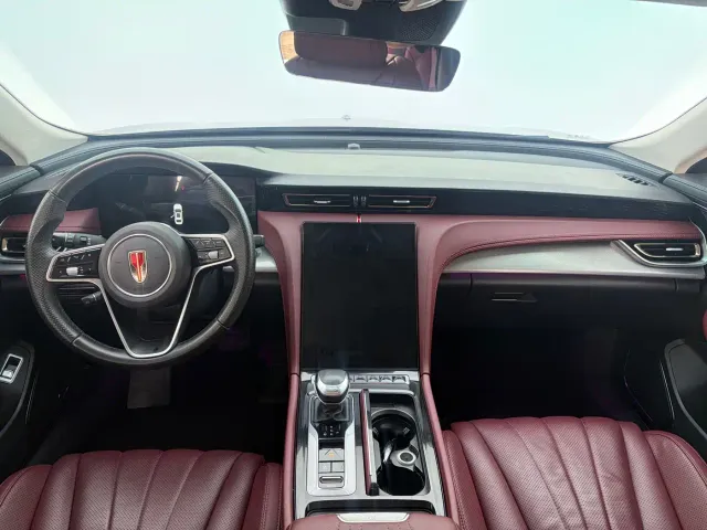 Hongqi H5 — Фото автомобиля 7