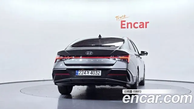 Hyundai Avante CN7 — Фото автомобиля 4