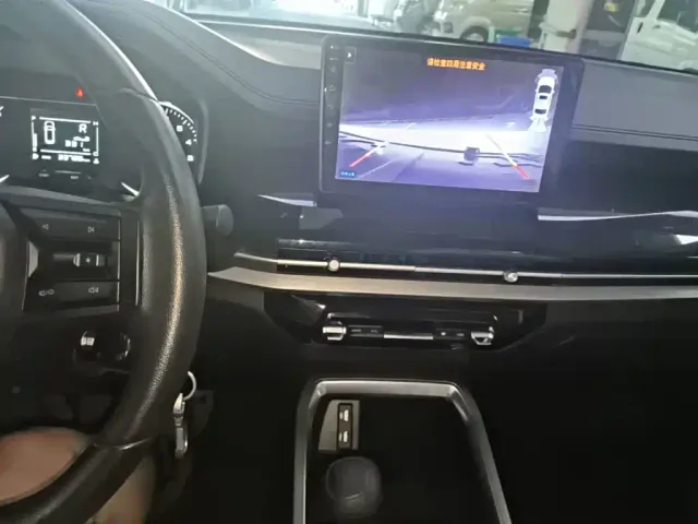 Wuling Jiachen — Фото автомобиля 12