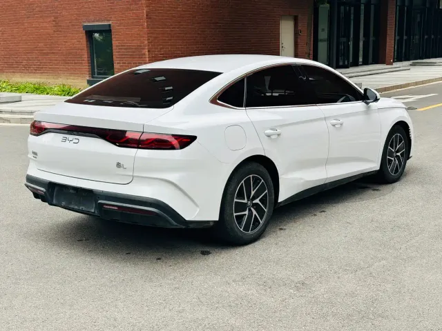 BYD Qin L — Фото автомобиля 5