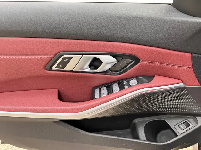 BMW 3 Series — Фото автомобиля 4