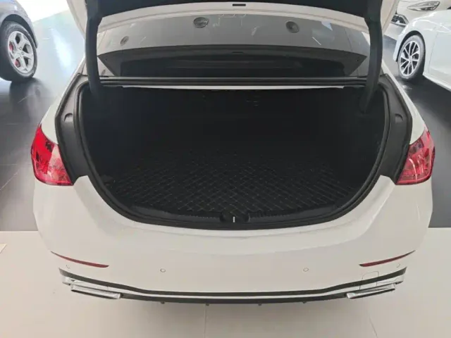 Mercedes-Benz C-Class — Фото автомобиля 18