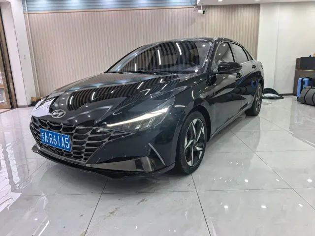 Фотография автомобиля — Hyundai Elantra