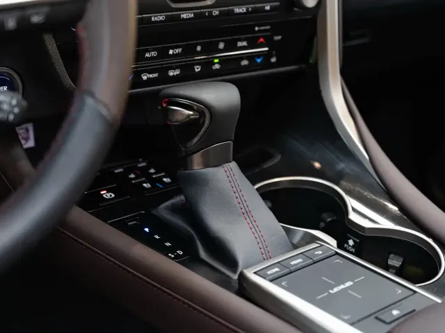 Lexus RX — Фото автомобиля 15