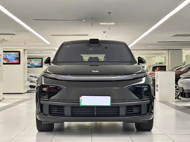 Li Auto L7 — Фото автомобиля 2
