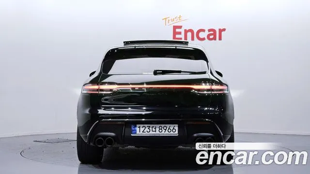 Porsche Macan — Фото автомобиля 4