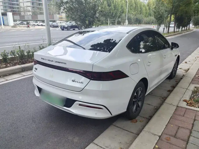 BYD Qin PLUS — Фото автомобиля 7