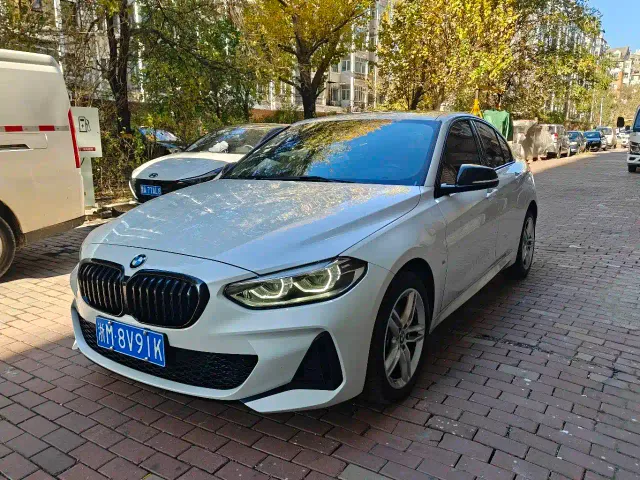 Фотография автомобиля — BMW 1 Series