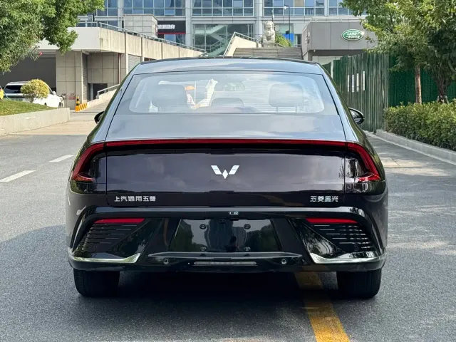 Wuling Starlight — Фото автомобиля 4