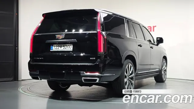 Cadillac Escalade Escalade 5 поколение — Фото автомобиля 2