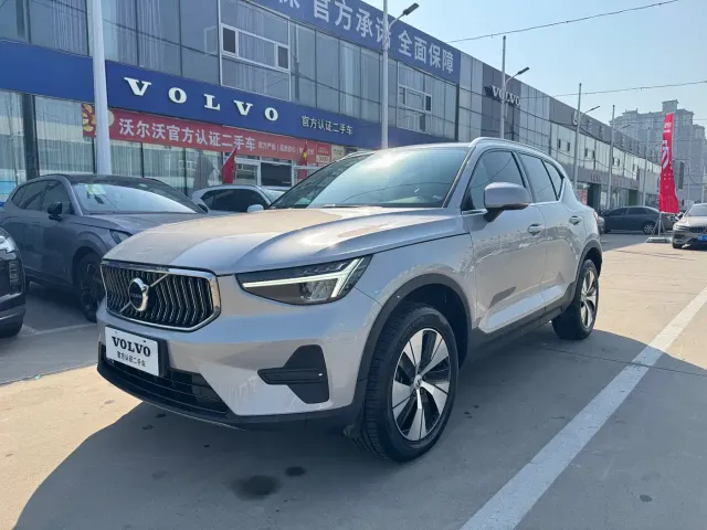 Фотография автомобиля — Volvo XC40