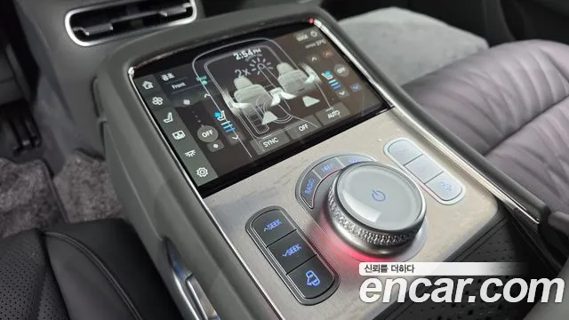 Genesis G90 — Фото автомобиля 30