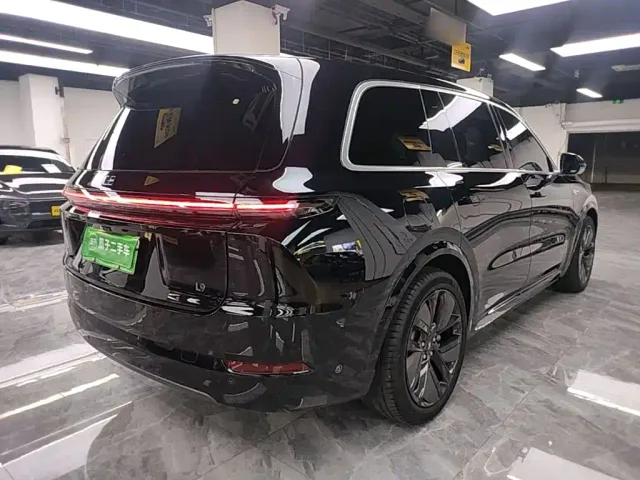 Li Auto L9 — Фото автомобиля 6