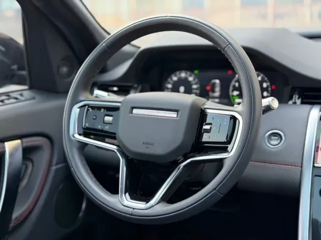Land Rover Discovery Sport — Фото автомобиля 9