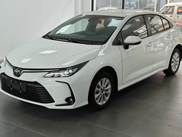 Фотография автомобиля — Toyota Corolla