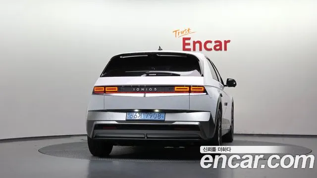 Hyundai Ioniq 5 — Фото автомобиля 4