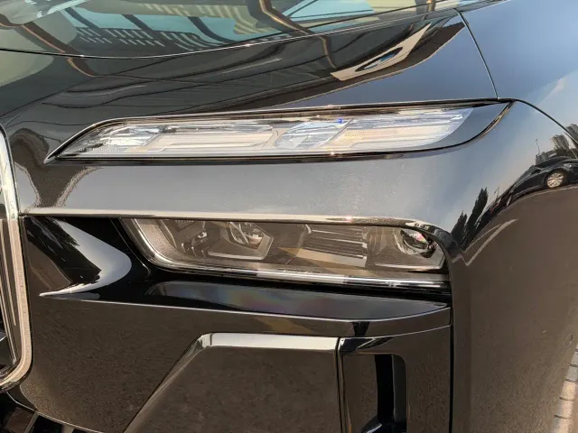 BMW i7 — Фото автомобиля 28