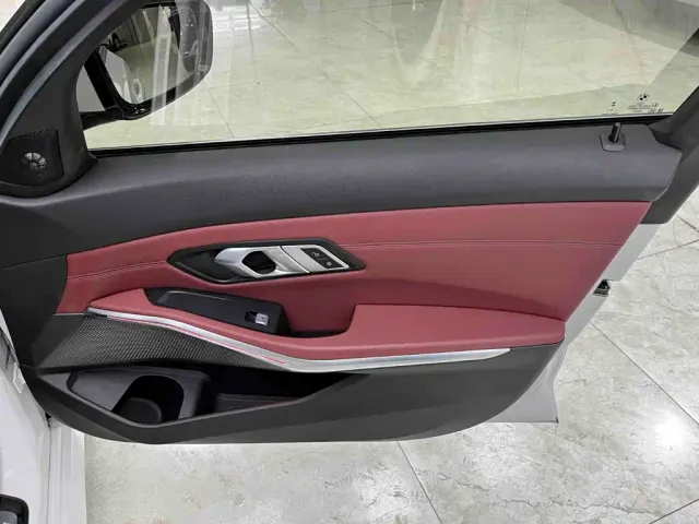 BMW 3 Series — Фото автомобиля 18