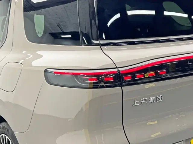 IM Motors LS8 — Фото автомобиля 11