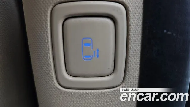 Hyundai Staria Staria 4WD Tourer 9 мест — Фото автомобиля 16