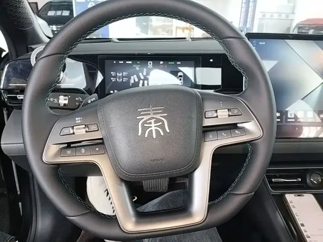 BYD Qin L — Фото автомобиля 10