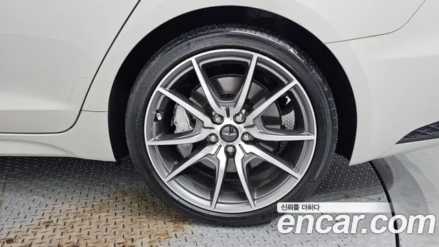 Genesis G70 New — Фото автомобиля 6