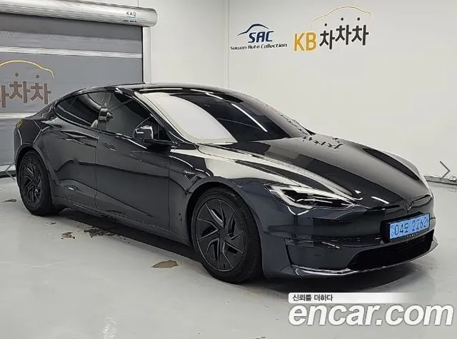 Tesla Model S — Фото автомобиля 5