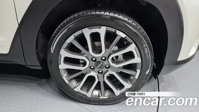 KGM Torres — Фото автомобиля 6