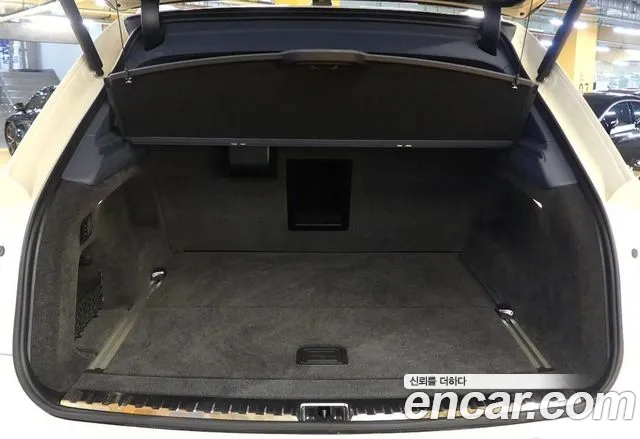 Bentley Bentayga Bentayga 4.0 V8 EWB First Edition — Фото автомобиля 10