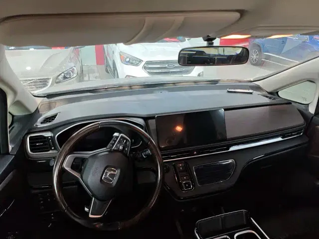 Honda Odyssey — Фото автомобиля 3