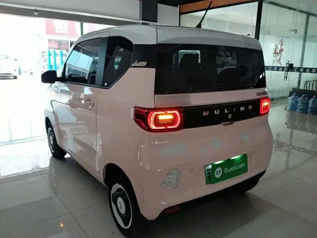 Wuling Hongguang Mini EV — Фото автомобиля 22