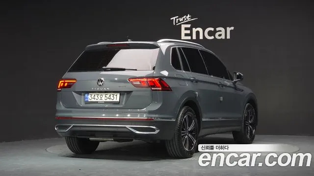 Volkswagen Tiguan Tiguan 2 поколение 2.0 TDI Premium — Фото автомобиля 2