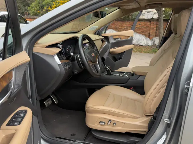 Cadillac XT5 — Фото автомобиля 5