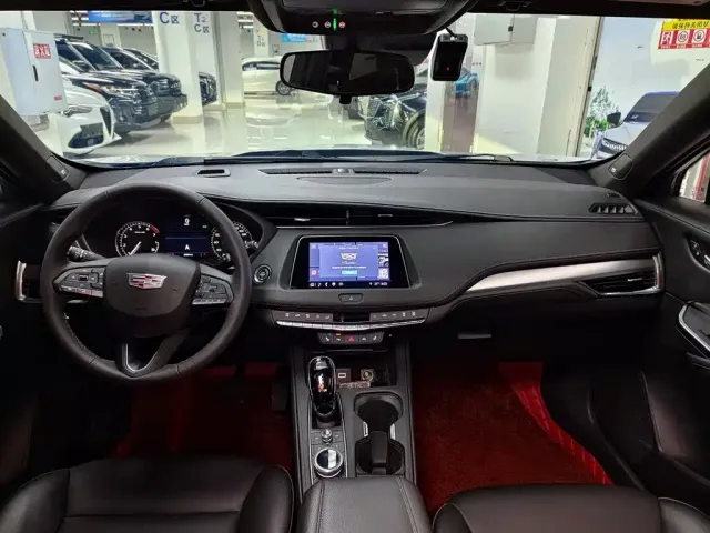 Cadillac XT4 — Фото автомобиля 9