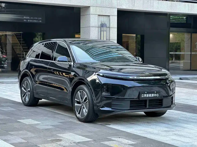 Li Auto L6 — Фото автомобиля 4