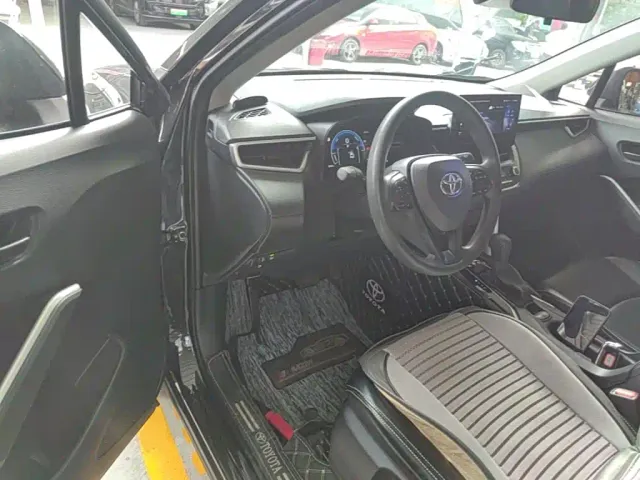 Toyota Corolla Cross — Фото автомобиля 15