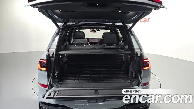 BMW X7 M60i xDrive M Sport 6 мест — Фото автомобиля 30