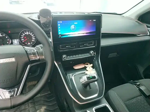 Haval M6 — Фото автомобиля 12