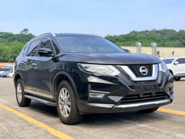 Nissan X-Trail — Фото автомобиля 4